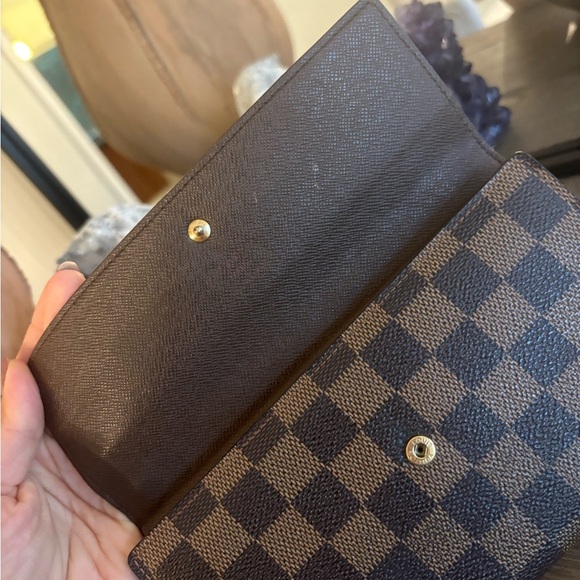 Louis Vuitton Damier Canvas Wallet - Picture 10 of 16